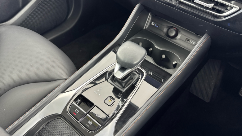 MG HS 1.5 T-GDI Trophy 5dr DCT Petrol Hatchback